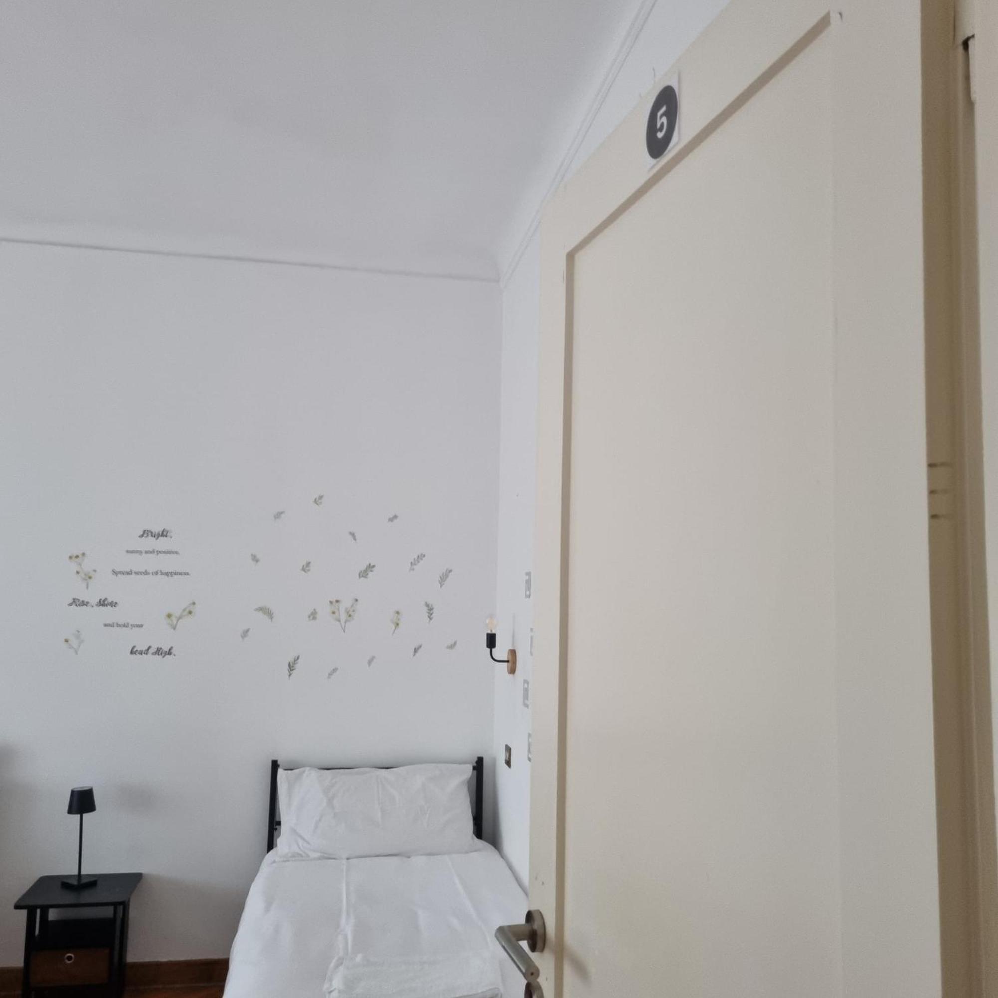 Dock Bay Lodge Hostello Triest Exterior foto